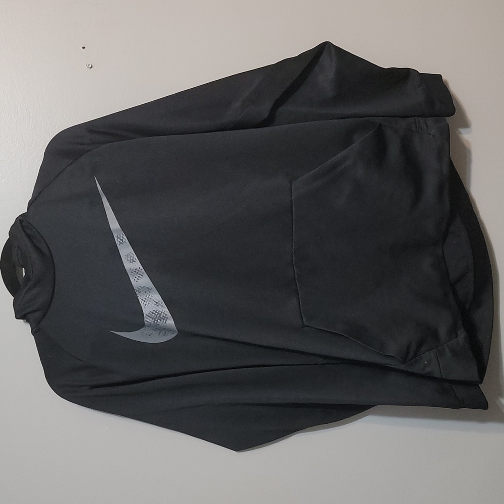 HOODIE SIZE LARGE